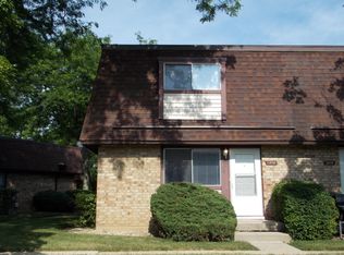 2646 Woodview Ct, Waukegan, IL 60087