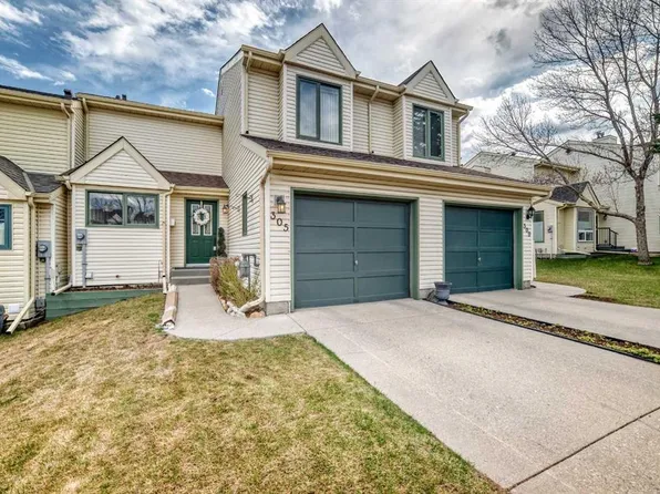 305 N Sandringham Rd NW, Calgary, AB T3K 3Z1