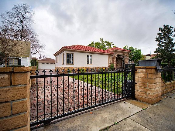 4th image of 5719 Camellia Ave
