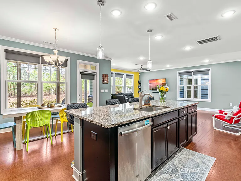 424 Hopwood Way — Photo 8