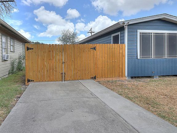 5th image of 4946 Monitor St