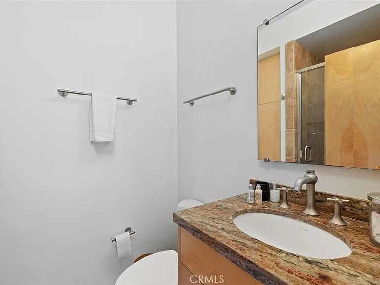 701 Loma Dr — Photo 49