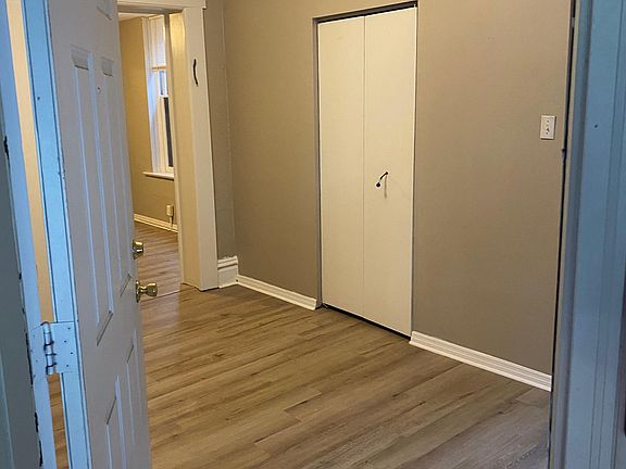 1st room