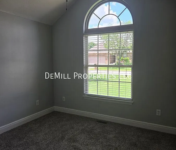 3144 W Melbourne St — Photo 11