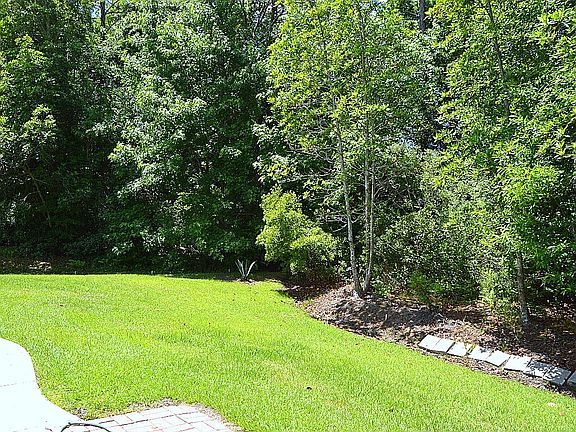 5th image of 107 Avalon Ct
