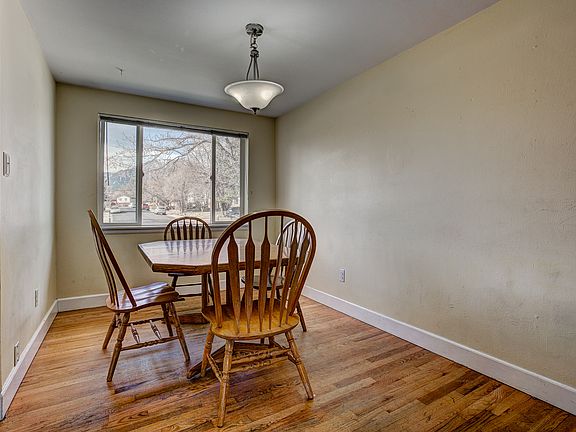 2nd image of 3765 Moorhead Ave