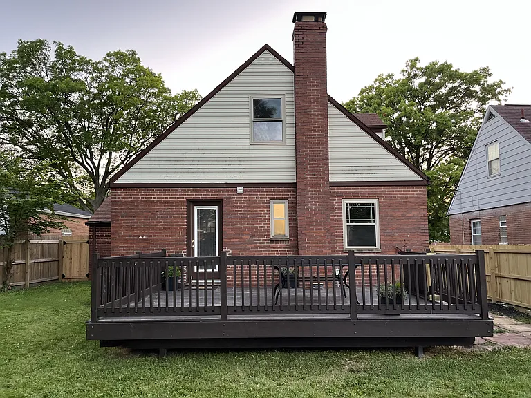 8380 Wicklow Ave — Photo 32