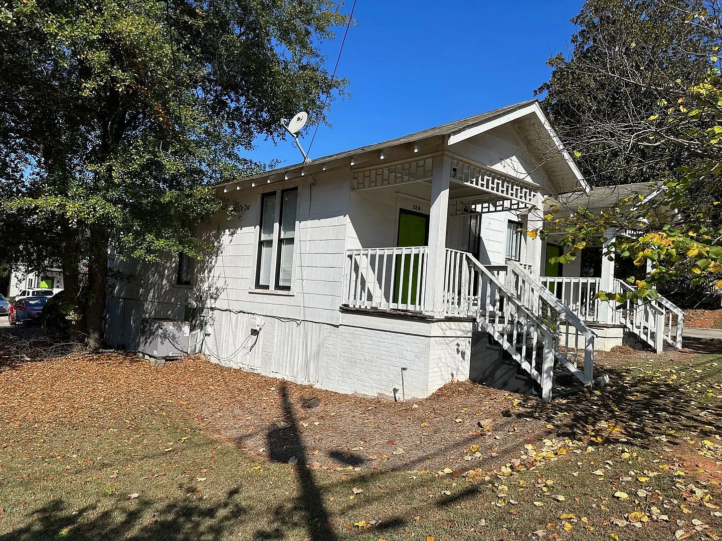 Four Bedroom on Carr St. — Photo 2