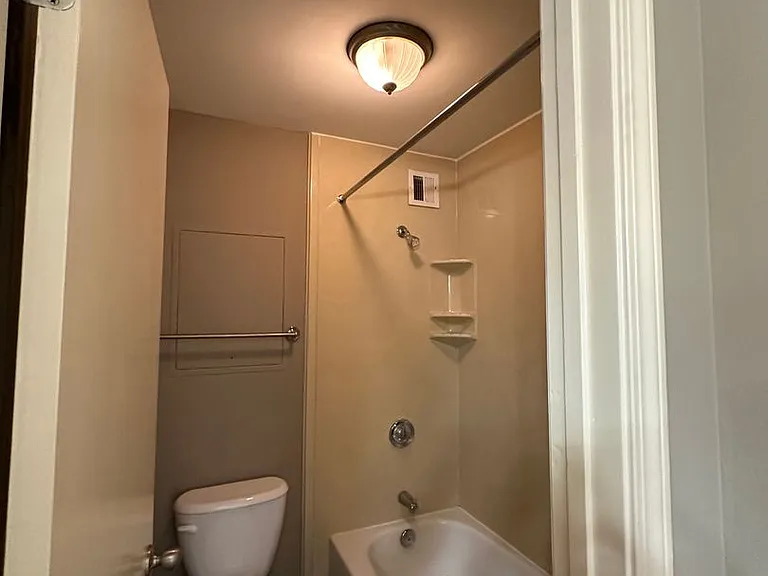 109 N Main St #702 — Photo 11