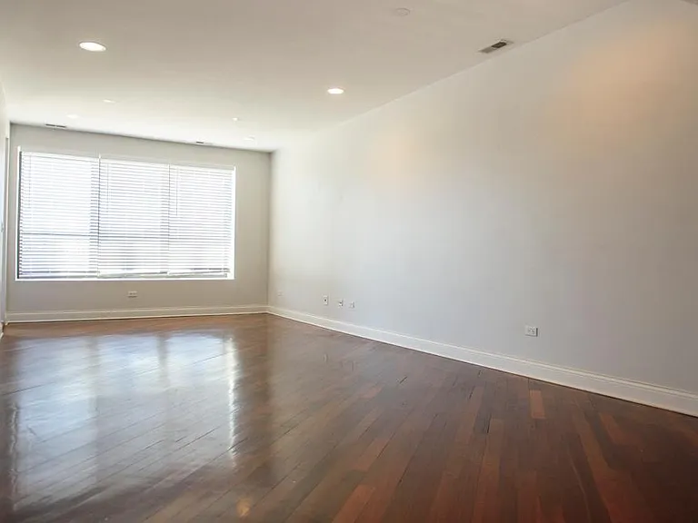 2407 N Milwaukee Ave — Photo 5
