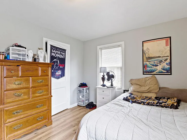 4354 Crittenden Ave — Photo 14