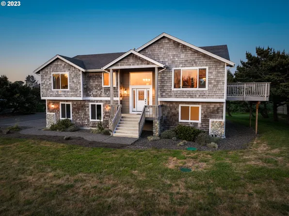 89535 Ocean Dr, Warrenton, OR 97146
