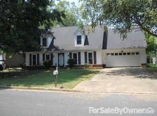 6684 Black Thorn Dr, Walls, MS 38680