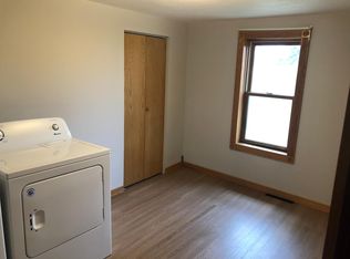 411 Harrison St W, Annandale, MN 55302