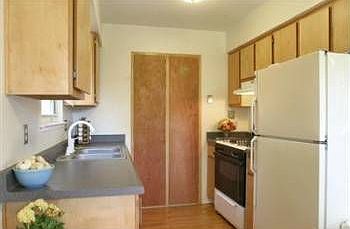 4th image of 6849 Cherrywood Cir