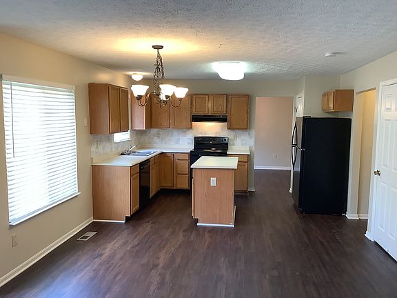 2nd image of 6947 Autumn Glen Dr