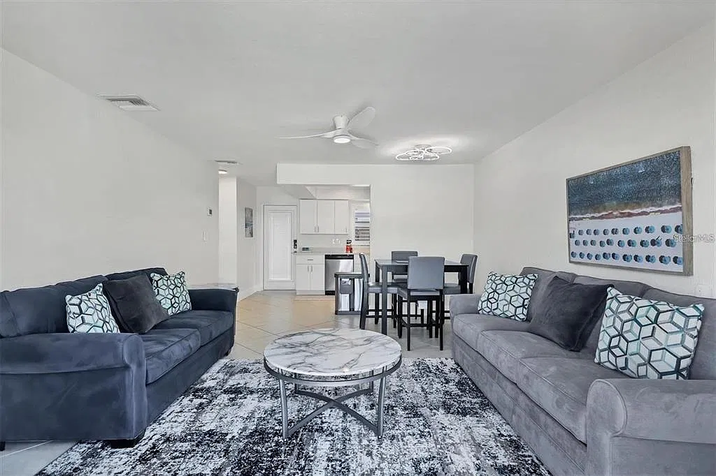 1 bed, 1.0 bath, 728 sqft, $7,500 — Photo 3