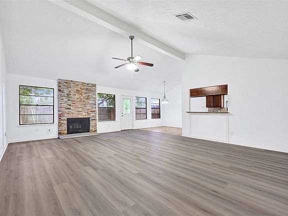 3rd image of 2730 Mesquite Dr