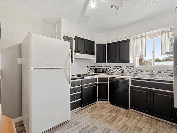 5th image of 104 Peiffer St