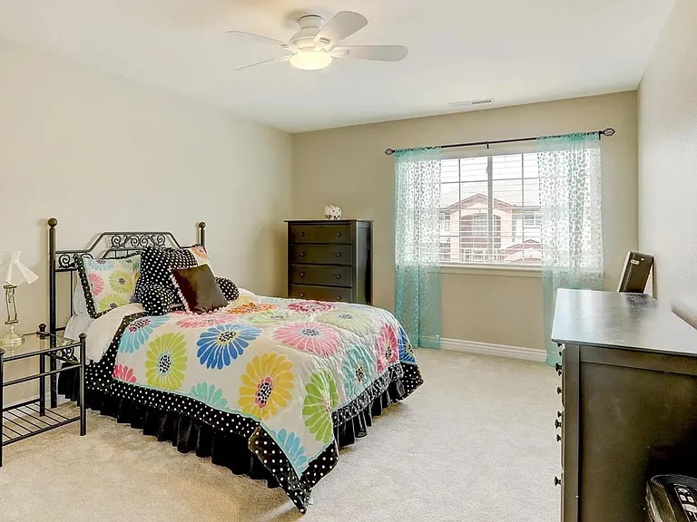 4400 Crestone Cir — Photo 20