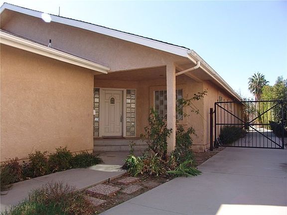 Beautiful house, and much more!