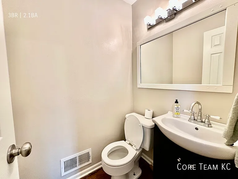 2308 W 104th St — Photo 21