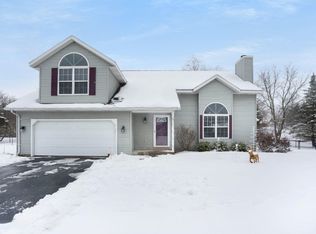 6990 Browmyer Dr NE, Rockford, MI 49341