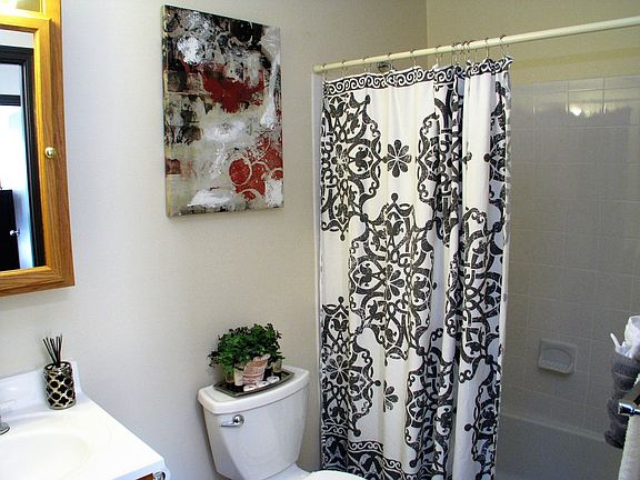 5th image of 46 Brittany Farms Rd #4372db150