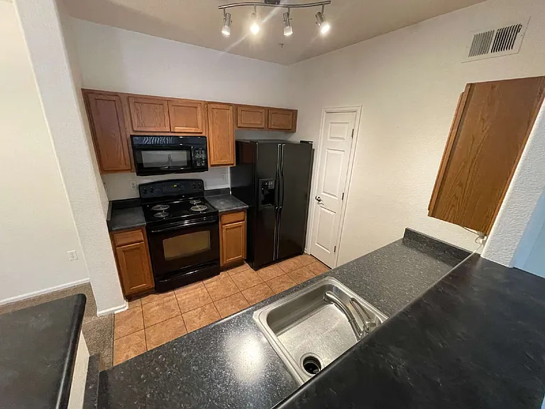 15700 E Jamison Dr #1103 — Photo 11