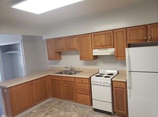 909 W 3rd St APT 3, Davenport, IA 52802