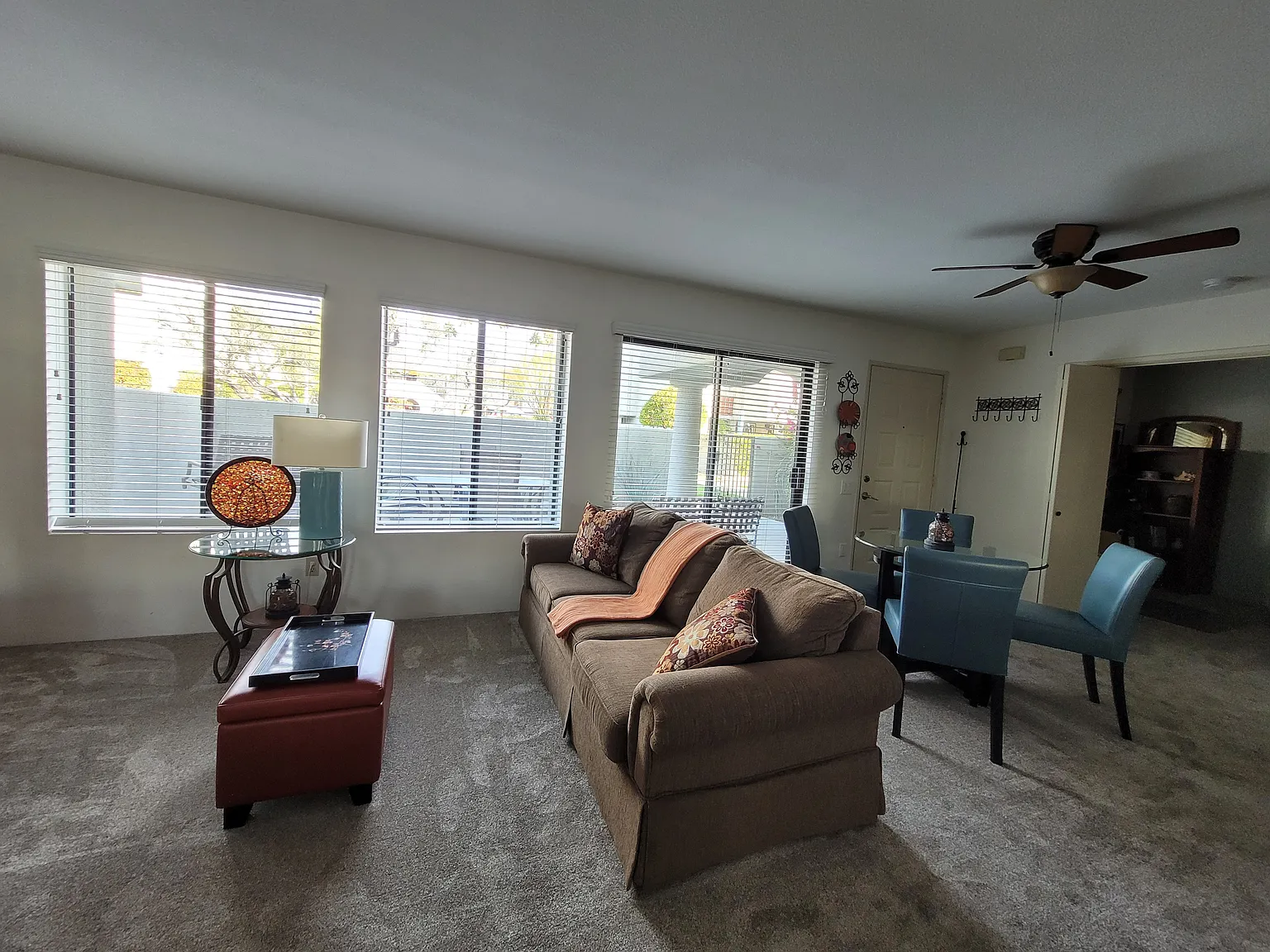 2 bed, 849 sqft, $1,900 — Photo 2