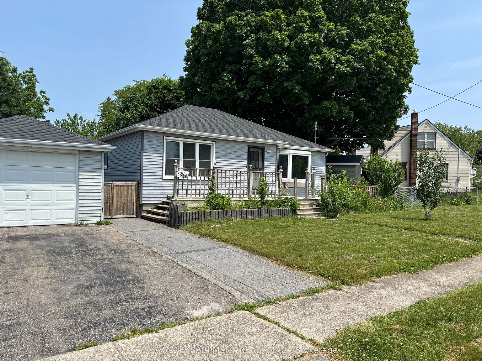 3 bed, $1,995 — Photo 1