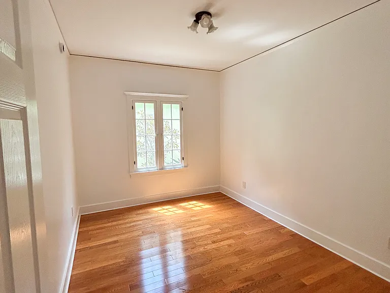 1640 N Normandie Ave #1 — Photo 10