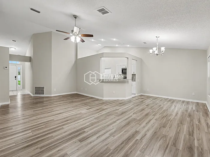 10416 Hallmark Blvd — Photo 5