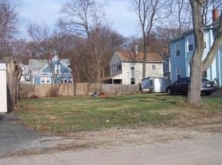 8 Maple St, Saugus, MA 01906