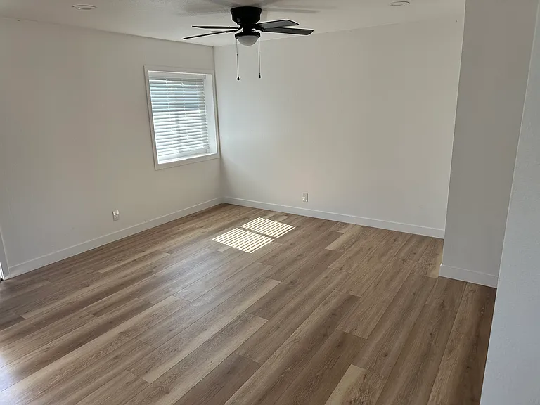 13702 Dawson St — Photo 5