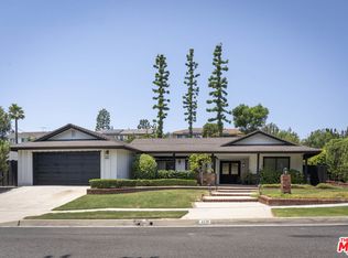 4139 Magna Carta Rd, Calabasas, CA 91302