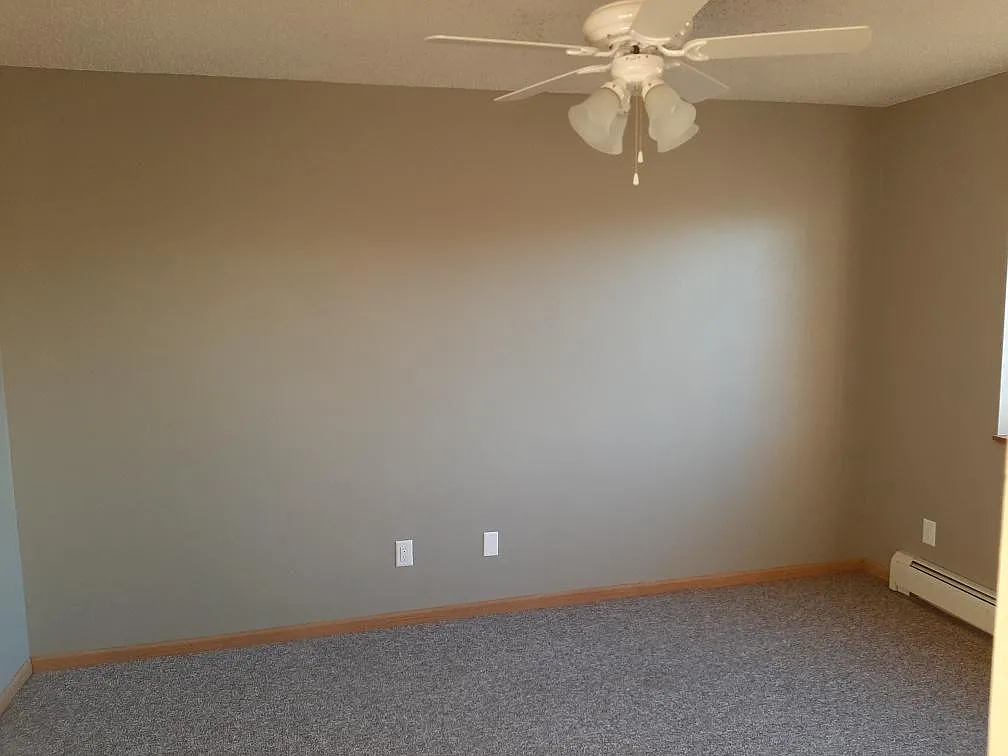 1 bed, 572 sqft, $695 — Photo 4