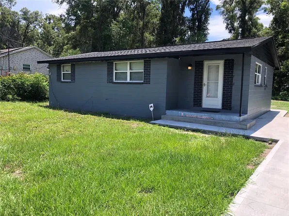 718 S Stone St, Deland, FL 32720
