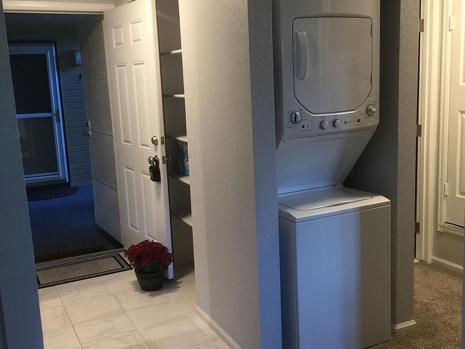 Entry, Laundry Center and Hall