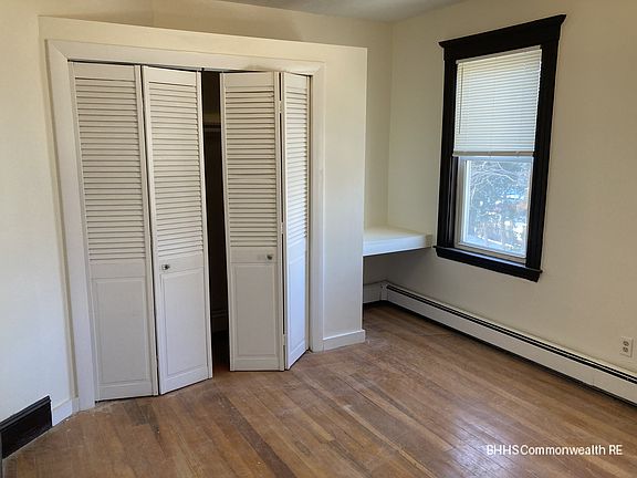 4th image of 40 Linden Ave #A