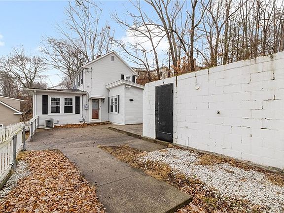 4th image of 55 Walter Ave