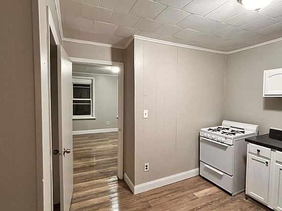 5th image of 281 Spring St Floor 3