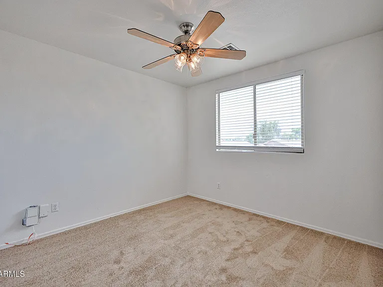 14584 W Watson Ln — Photo 16