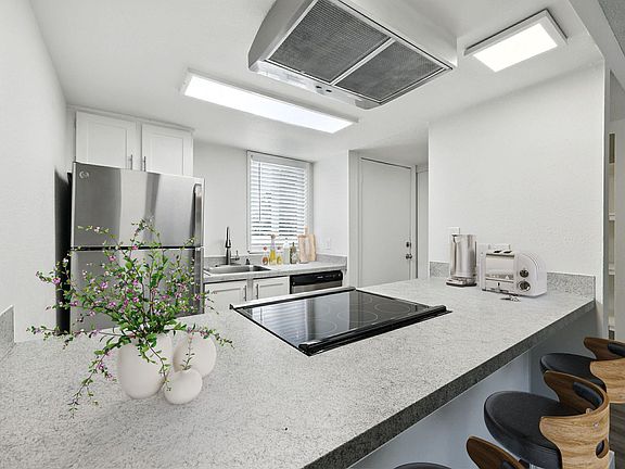 4th image of 51 Hayes Pl SW APT 306