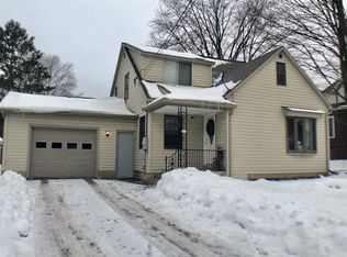 305 S Hendren Ave, Greenwood, WI 54437