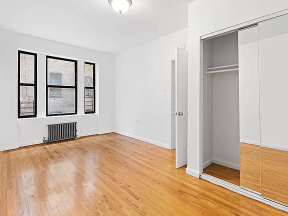 2nd image of 48 Saint Nicholas Pl APT 25