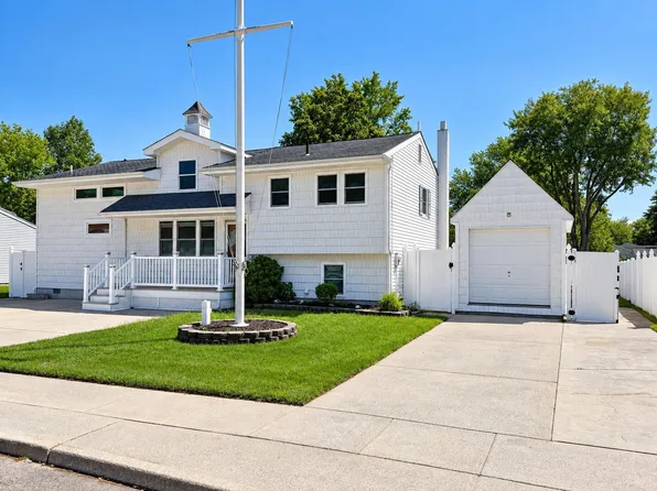 208 Old Mill Dr, Cape May, NJ 08204