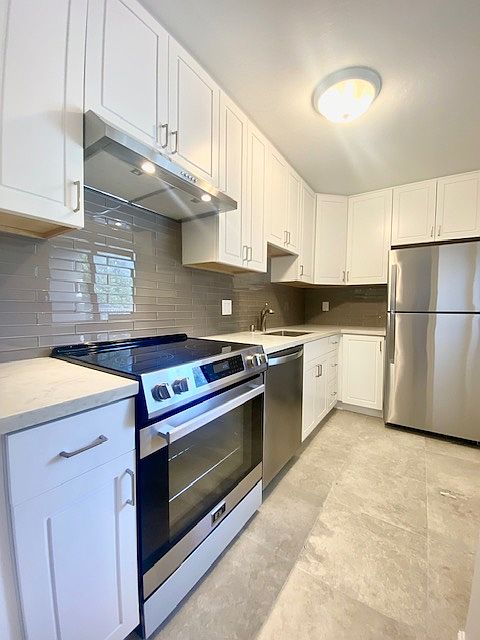 1st image of 500 Peninsula Ave #2