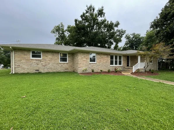 403 W 1st St, Ripley, MS 38663